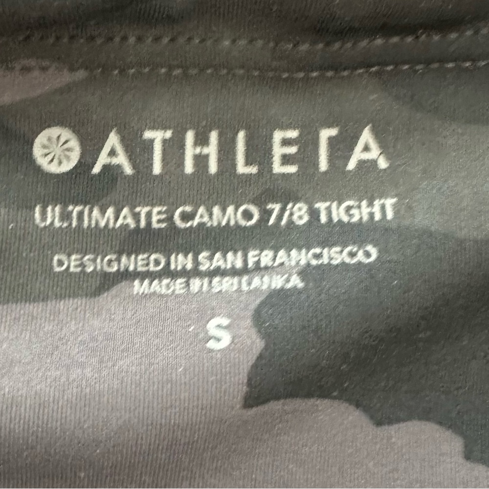 Athleta Ultimate Camo 7/8 cropped leggings - Picture 4 of 6